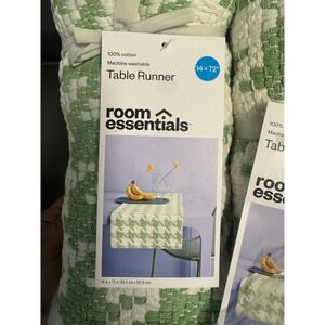 Room Essentials Green White Houndstooth‎ 100% Cotton Table Runner 14 x 72